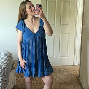 Elegant Blue Pleated Dress